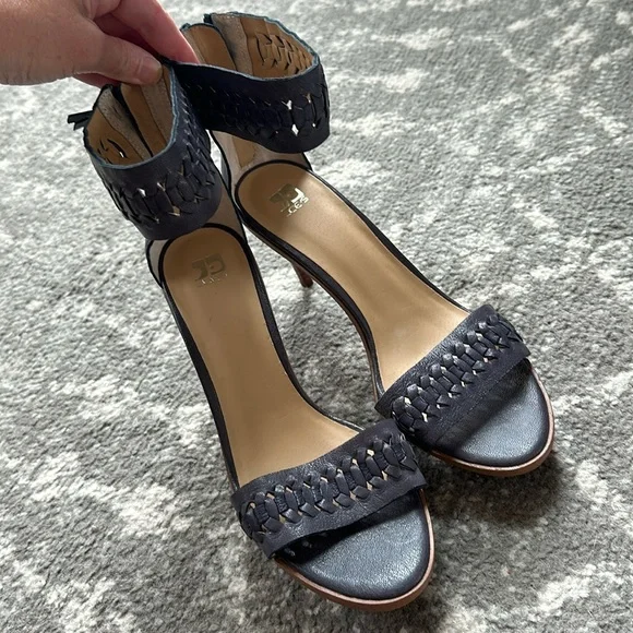 Joe’s Jeans 💚 heels - Picture 3 of 16